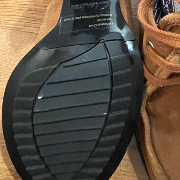 Clarks Suede heels - Picture 7 of 8